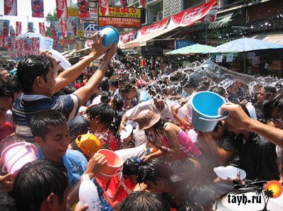 Бесплатное мороженое на Сонгкран