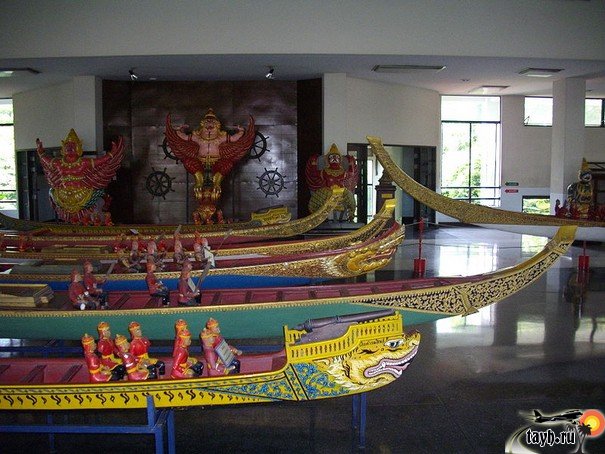 Достопримечательности бангкока.Музей королевских лодок.Royal Barge Museum в Бангкоке.Тайланд.