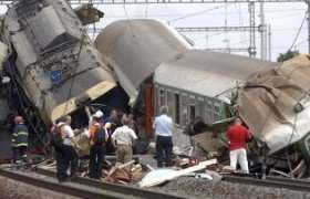 В Тайланде столкнулись поезд и бензовоз