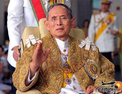 король Тайланда