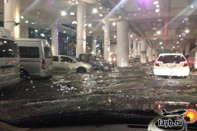 Затопило подземную парковку Дон Мыанг в Бангкоке