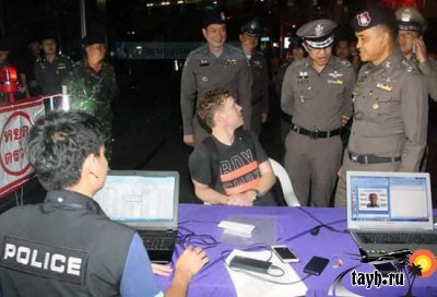 Полиция Бангкока просит носить паспорта с собой