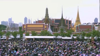 Тайцы прощаются с Королём