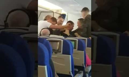 пьяный русский в самолёте