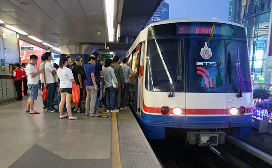 Повысилась стоимость проезда в метро Бангкока