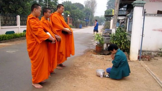 монахи Таиланда