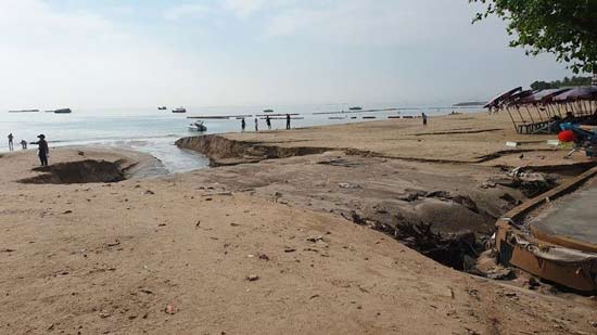 Чиновники Паттайи думают что делать с пляжем