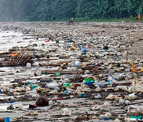 Пляжи Таиланда заваливает мусор