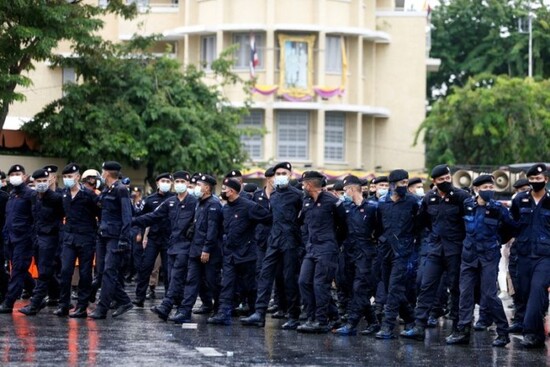 Полиция перекрывает Бангкок
