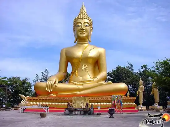 статуя Будды в Таиланде